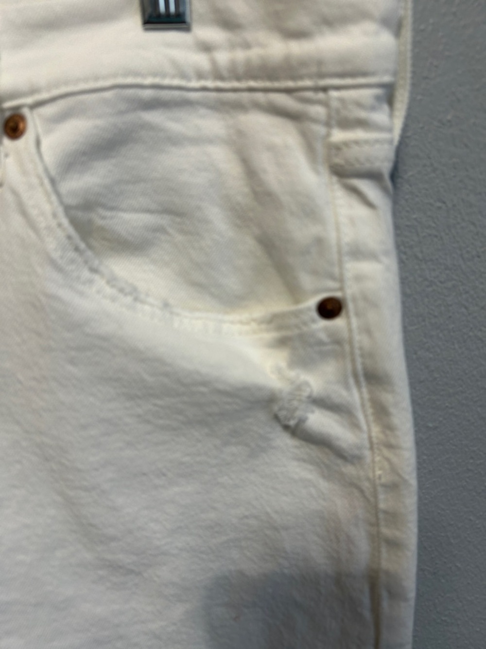 Levi's White Multi Button Straight Jeans Size W32/L28 - Picture 7 of 13